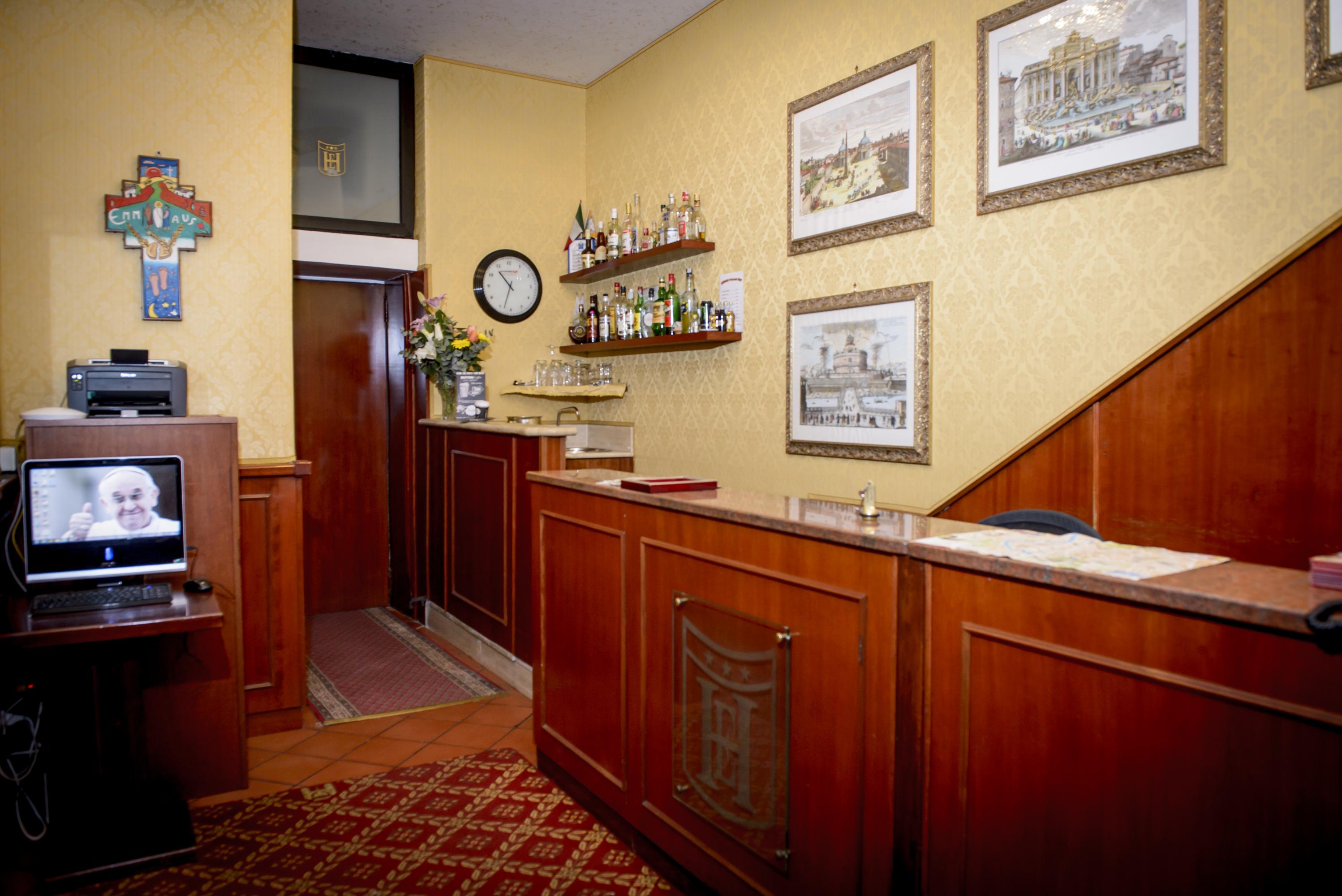 Hotel Emmaus Рим Экстерьер фото
