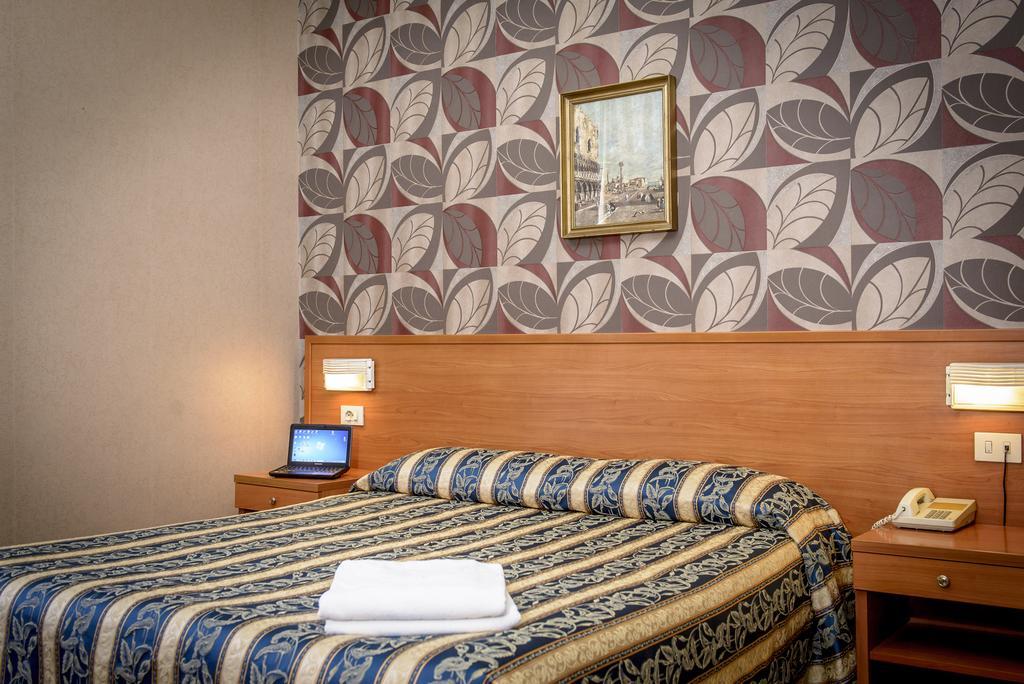 Hotel Emmaus Рим Экстерьер фото