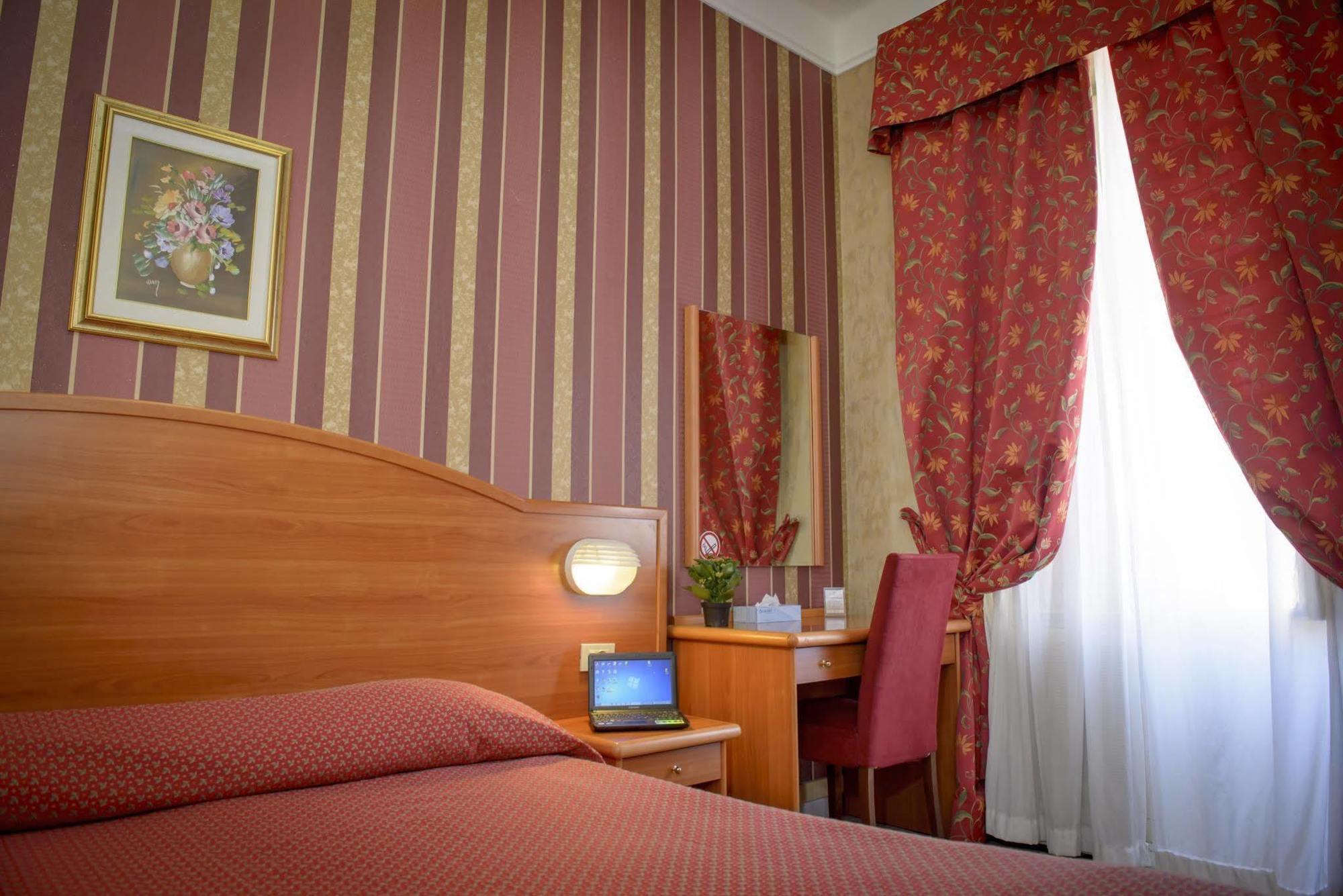 Hotel Emmaus Рим Экстерьер фото