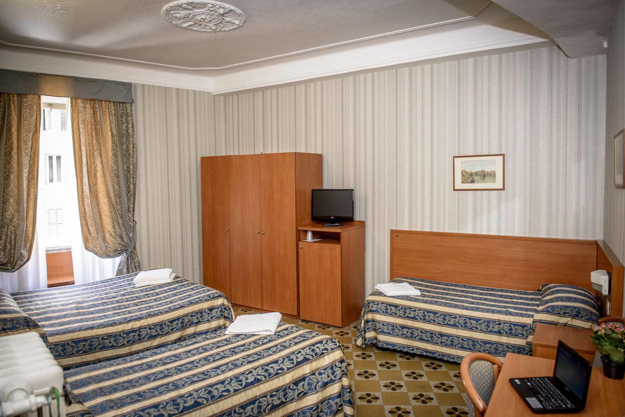 Hotel Emmaus Рим Экстерьер фото